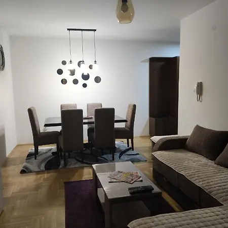 M Apartment *